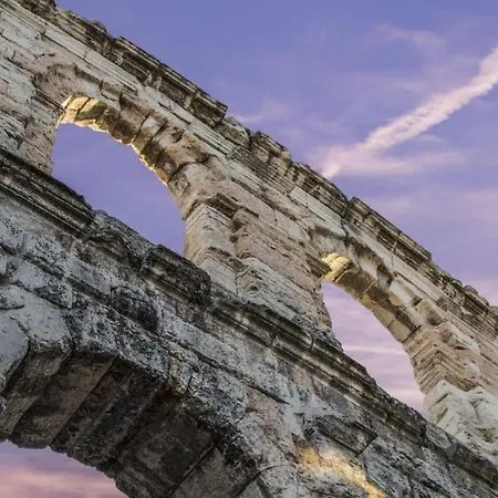 Carborooms Δωμάτια σε οικογενειακή κατοικία Βερόνα